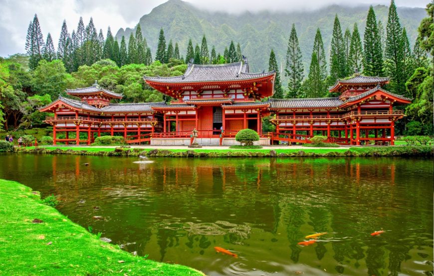 Best of Oahu: Circle Island Day Tour with Byodo-In Temple